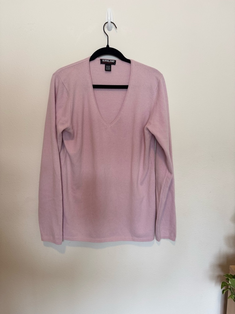 Kirkland Signature Cashmere Dusty Pink V-Neck Women's Sweater